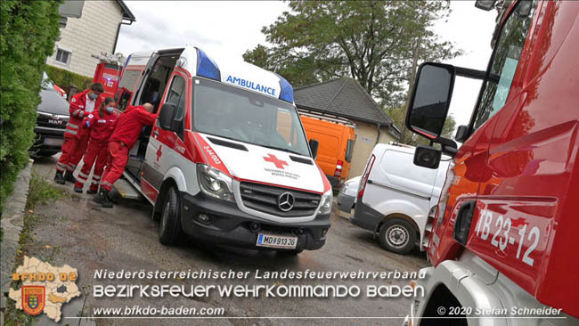 20201014 Unterstützung Rettungsdienst bei Arbeitsunfall Möllersdorf/Guntramsdorf  Fotos: © Stefan Schneider BFK BADEN