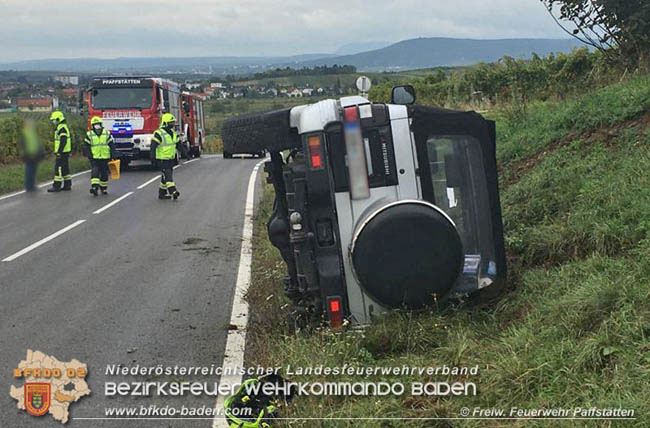 20201017 Pkw Geländewagen verunfallt auf der Weinbergstraße L151 zwischen Pfaffstätten und Gumpoldskirchen   Foto: © Günter Wurzer FF Pfaffstätten