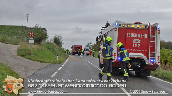 20201017 Pkw Geländewagen verunfallt auf der Weinbergstraße L151 zwischen Pfaffstätten und Gumpoldskirchen   Foto: © Stefan Schneider BFKDO BADEN
