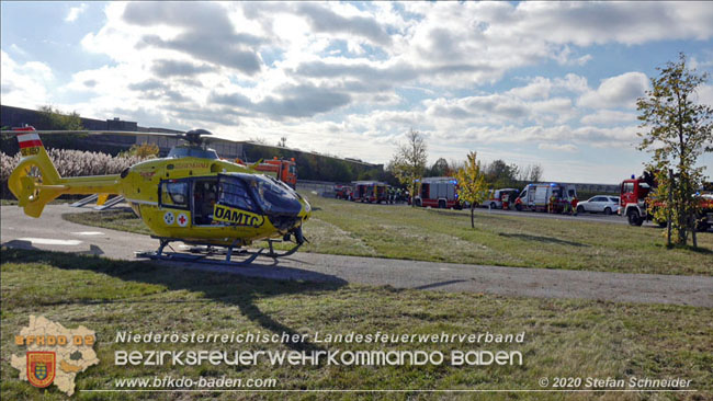 20201105 Verkehrsunfall in der Auffahrtsrampe der Autobahnanschlussstelle Kottingbrunn Richtung Wien Foto: © Stefan Schneider BFK BADEN 20201105 Verkehrsunfall in der Auffahrtsrampe der Autobahnanschlussstelle Kottingbrunn Richtung Wien Foto: © Stefan Schneider BFK BADEN
