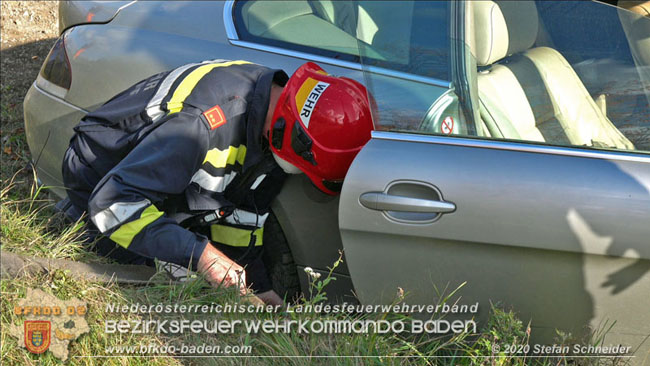 20201105 Verkehrsunfall in der Auffahrtsrampe der Autobahnanschlussstelle Kottingbrunn Richtung Wien Foto: © Stefan Schneider BFK BADEN 20201105 Verkehrsunfall in der Auffahrtsrampe der Autobahnanschlussstelle Kottingbrunn Richtung Wien Foto: © Stefan Schneider BFK BADEN