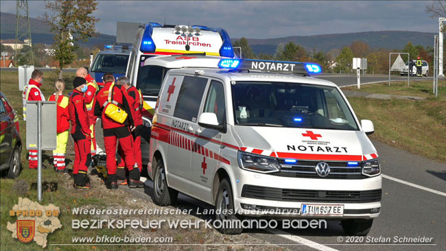 20201105 Verkehrsunfall in der Auffahrtsrampe der Autobahnanschlussstelle Kottingbrunn Richtung Wien Foto: © Stefan Schneider BFK BADEN 20201105 Verkehrsunfall in der Auffahrtsrampe der Autobahnanschlussstelle Kottingbrunn Richtung Wien Foto: © Stefan Schneider BFK BADEN