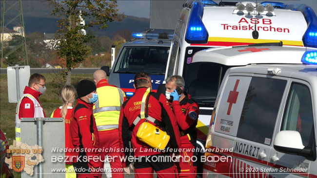 20201105 Verkehrsunfall in der Auffahrtsrampe der Autobahnanschlussstelle Kottingbrunn Richtung Wien Foto: © Stefan Schneider BFK BADEN 20201105 Verkehrsunfall in der Auffahrtsrampe der Autobahnanschlussstelle Kottingbrunn Richtung Wien Foto: © Stefan Schneider BFK BADEN