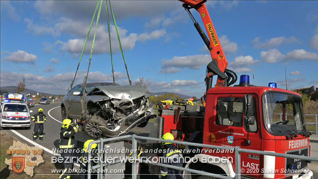 20201105 Verkehrsunfall in der Auffahrtsrampe der Autobahnanschlussstelle Kottingbrunn Richtung Wien Foto: © Stefan Schneider BFK BADEN 20201105 Verkehrsunfall in der Auffahrtsrampe der Autobahnanschlussstelle Kottingbrunn Richtung Wien Foto: © Stefan Schneider BFK BADEN