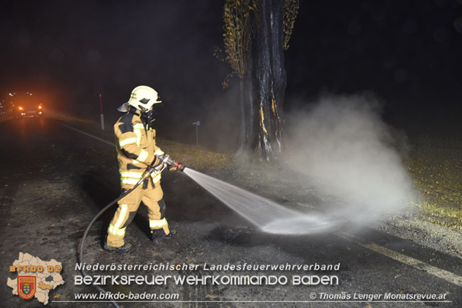 20201109 Verkehrsunfall auf der LB210 zwischen Oberwaltersdorf und Ebreichsdorf  Foto: © Thomas Lenger