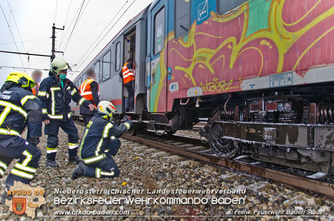 20201112 Brandverdacht bei Eurocity-Zug am Frachtenbahnhof Baden Fotos: © Freiwillige Feuerwehr Baden-Stadt / Roman Van de Castell 20201112 Brandverdacht bei Eurocity-Zug am Frachtenbahnhof Baden Fotos: © Freiwillige Feuerwehr Baden-Stadt / Roman Van de Castell