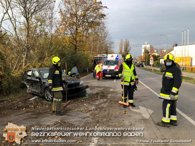 20201114 Verkehrsunfall auf der LB17 in Günselsdorf  Foto: © Christopher Neumayer FF Günselsdorf 