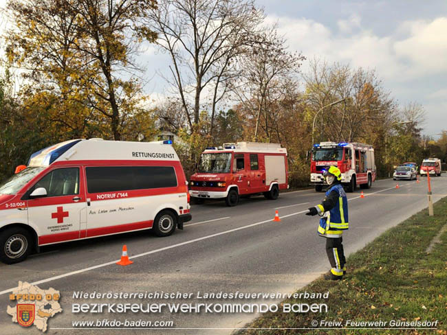 20201114 Verkehrsunfall auf der LB17 in Günselsdorf  Foto: © Christopher Neumayer FF Günselsdorf 