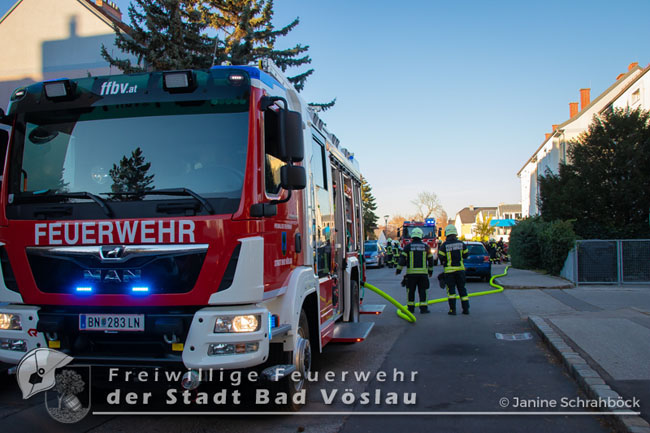 20201118 Wohnungsbrand in Bad Voeslau  Foto: © Janine Schrahboeck FF Stadt Bad Voeslau 