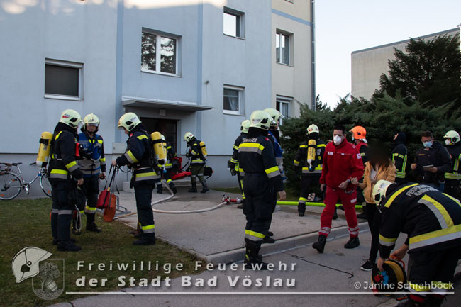 20201118 Wohnungsbrand in Bad Voeslau  Foto: © Janine Schrahboeck FF Stadt Bad Voeslau 