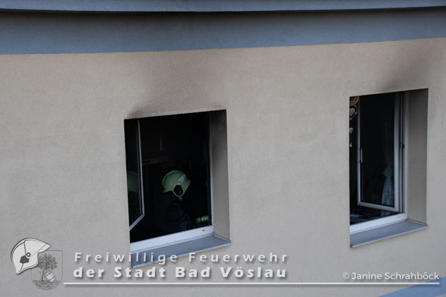 20201118 Wohnungsbrand in Bad Voeslau  Foto: © Janine Schrahboeck FF Stadt Bad Voeslau 