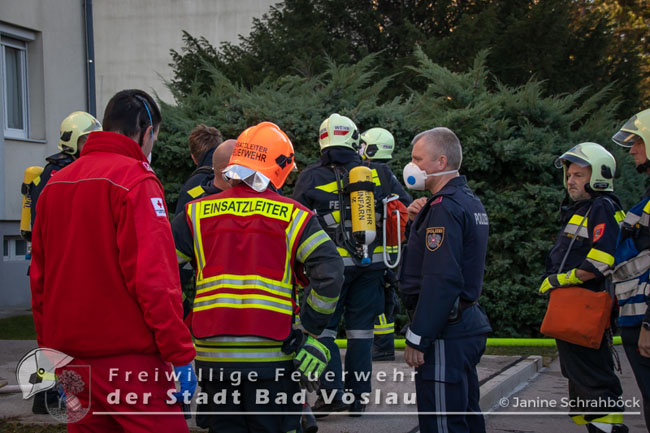 20201118 Wohnungsbrand in Bad Voeslau  Foto: © Janine Schrahboeck FF Stadt Bad Voeslau 