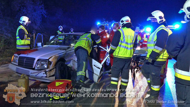 20201130 Verkehrsunfall auf der A2 Südautobahn Höhe Traiskirchen  Foto © Stefan Schneider BFK Baden