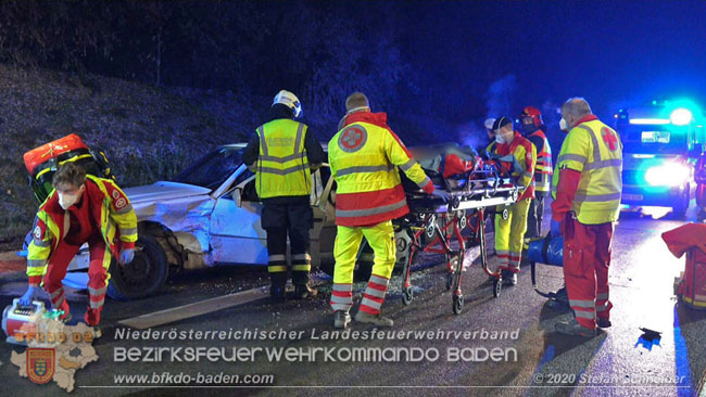 20201130 Verkehrsunfall auf der A2 Südautobahn Höhe Traiskirchen  Foto © Stefan Schneider BFK Baden