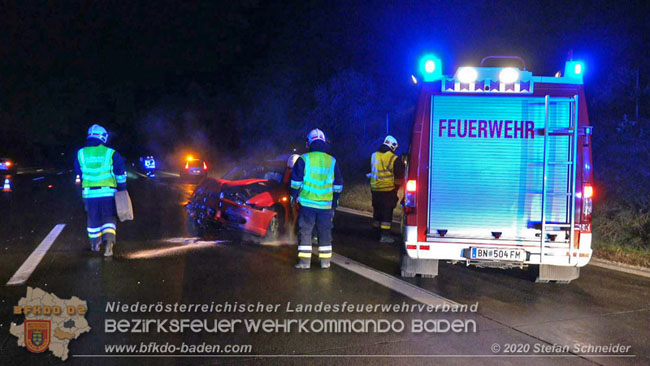 20201130 Verkehrsunfall auf der A2 Südautobahn Höhe Traiskirchen  Foto © Stefan Schneider BFK Baden