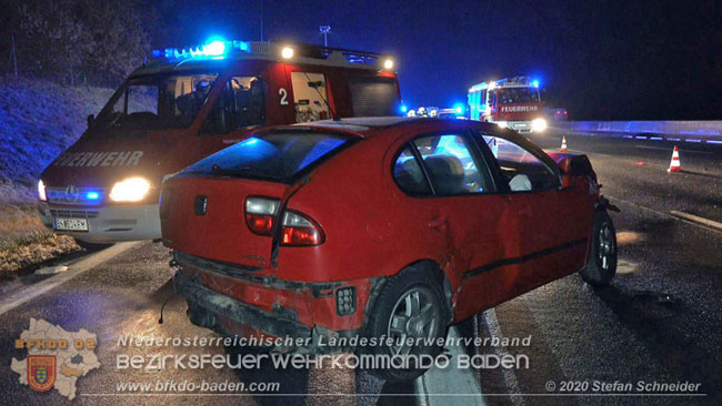 20201130 Verkehrsunfall auf der A2 Südautobahn Höhe Traiskirchen  Foto © Stefan Schneider BFK Baden