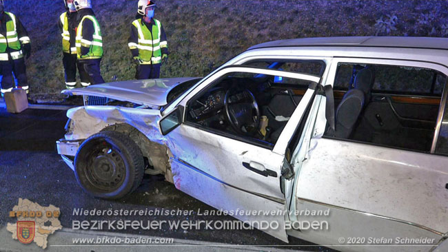 20201130 Verkehrsunfall auf der A2 Südautobahn Höhe Traiskirchen  Foto © Stefan Schneider BFK Baden