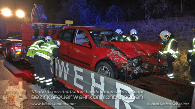 20201130 Verkehrsunfall auf der A2 Südautobahn Höhe Traiskirchen  Foto © Stefan Schneider BFK Baden