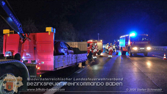 20201130 Verkehrsunfall auf der A2 Südautobahn Höhe Traiskirchen  Foto © Stefan Schneider BFK Baden