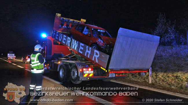20201130 Verkehrsunfall auf der A2 Südautobahn Höhe Traiskirchen  Foto © Stefan Schneider BFK Baden