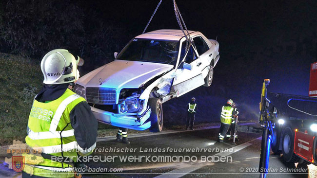 20201130 Verkehrsunfall auf der A2 Südautobahn Höhe Traiskirchen  Foto © Stefan Schneider BFK Baden