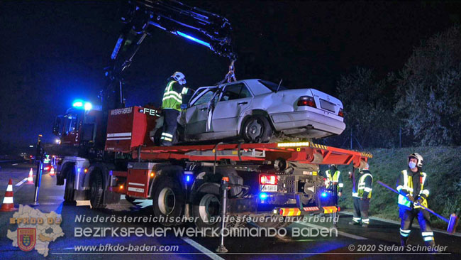 20201130 Verkehrsunfall auf der A2 Südautobahn Höhe Traiskirchen  Foto © Stefan Schneider BFK Baden