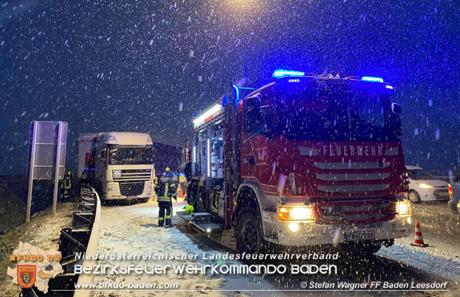 20201203 Verkehrsunfall A2 zwischen Baden und Bad Vöslau  Foto: © Stefan Wagner/Freiwillige Feuerwehr Baden-Leesdorf