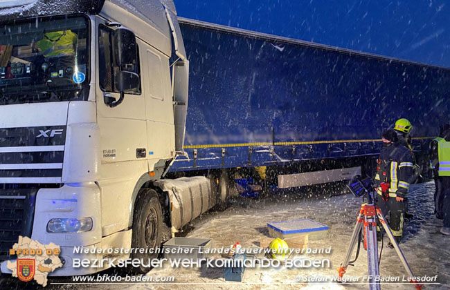 20201203 Verkehrsunfall A2 zwischen Baden und Bad Vöslau  Foto: © Stefan Wagner/Freiwillige Feuerwehr Baden-Leesdorf