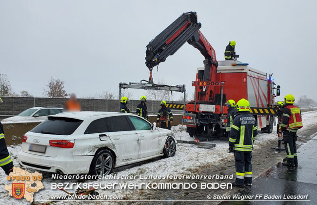 20201203 Verkehrsunfall A2 zwischen Baden und Leobersdorf   Foto: © Stefan Wagner/Freiwillige Feuerwehr Baden-Leesdorf