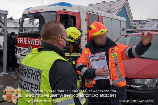 20201204 Sperre der Pottendorfer Linie nach Unfall mit Lkw in Mitterndorf/Fischa  Foto: © Stefan Schneider BFKDO BADEN