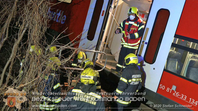 20201205 Unfall auf der Südbahnstrecke bei Kottingbrunn  Foto: © Stefan Schneider BFKDO BADEN
