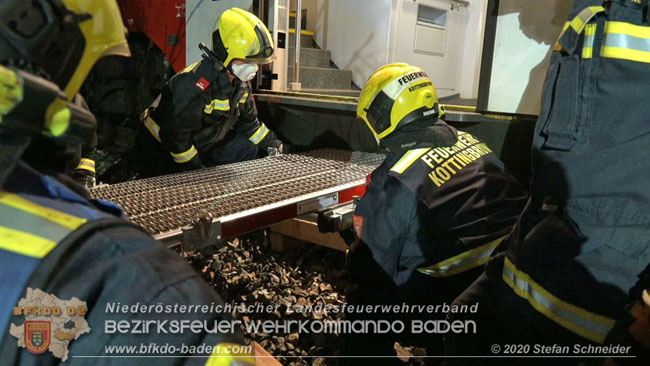 20201205 Unfall auf der Südbahnstrecke bei Kottingbrunn  Foto: © Stefan Schneider BFKDO BADEN