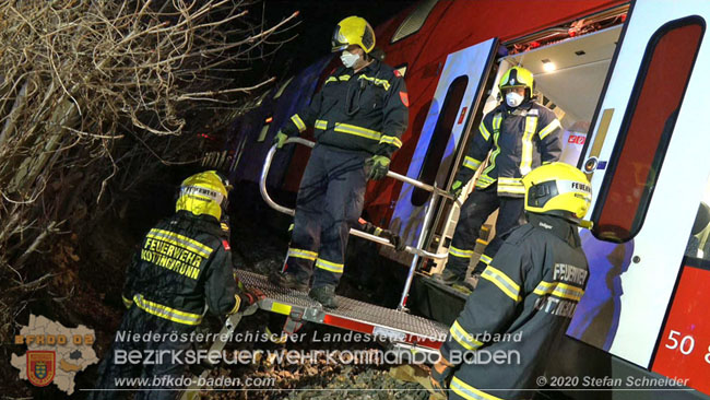 20201205 Unfall auf der Südbahnstrecke bei Kottingbrunn  Foto: © Stefan Schneider BFKDO BADEN