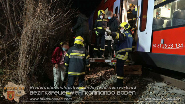 20201205 Unfall auf der Südbahnstrecke bei Kottingbrunn  Foto: © Stefan Schneider BFKDO BADEN