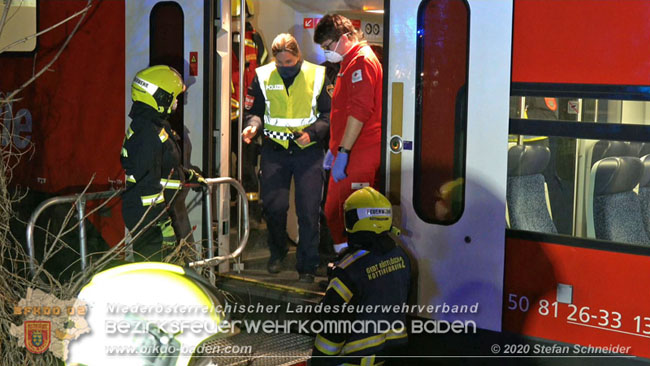 20201205 Unfall auf der Südbahnstrecke bei Kottingbrunn  Foto: © Stefan Schneider BFKDO BADEN