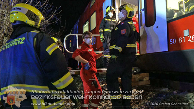 20201205 Unfall auf der Südbahnstrecke bei Kottingbrunn  Foto: © Stefan Schneider BFKDO BADEN