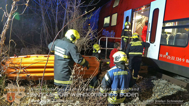 20201205 Unfall auf der Südbahnstrecke bei Kottingbrunn  Foto: © Stefan Schneider BFKDO BADEN