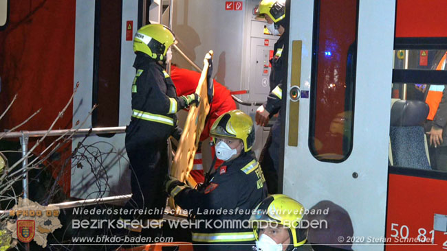 20201205 Unfall auf der Südbahnstrecke bei Kottingbrunn  Foto: © Stefan Schneider BFKDO BADEN