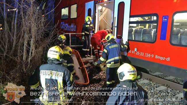 20201205 Unfall auf der Südbahnstrecke bei Kottingbrunn  Foto: © Stefan Schneider BFKDO BADEN