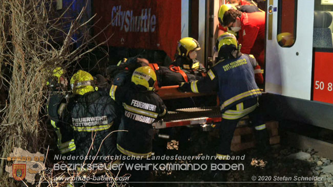20201205 Unfall auf der Südbahnstrecke bei Kottingbrunn  Foto: © Stefan Schneider BFKDO BADEN