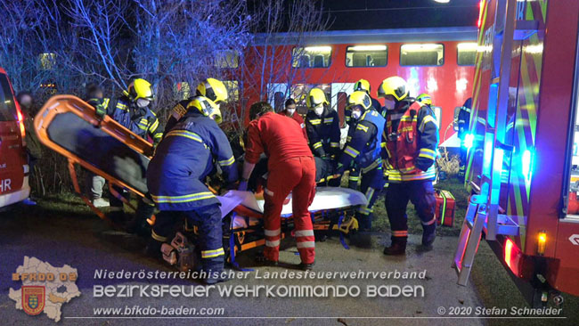 20201205 Unfall auf der Südbahnstrecke bei Kottingbrunn  Foto: © Stefan Schneider BFKDO BADEN