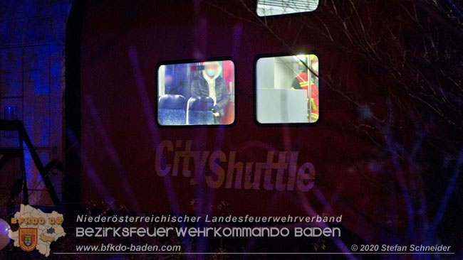 20201205 Unfall auf der Südbahnstrecke bei Kottingbrunn Foto: © Stefan Schneider BFKDO BADEN 20201205 Unfall auf der Südbahnstrecke bei Kottingbrunn Foto: © Stefan Schneider BFKDO BADEN