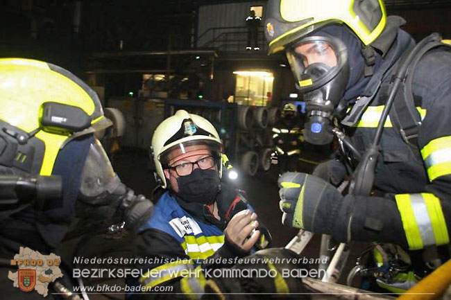 20201214 Dachstuhlbrand einer Fabrikshalle in Enzesfeld Foto: © FF Berndorf-Stadt 20201214 Dachstuhlbrand einer Fabrikshalle in Enzesfeld Foto: © FF Berndorf-Stadt