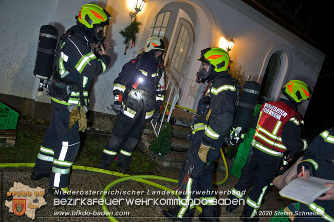 20202020 Alarmierter Schadstoffeinsatz stellte sich als defekte Heizanlage heraus in Baden Ortsteil Weikersdorf Foto: © Stefan Schneider BFKDO Baden 20202020 Alarmierter Schadstoffeinsatz stellte sich als defekte Heizanlage heraus in Baden Ortsteil Weikersdorf Foto: © Stefan Schneider BFKDO Baden