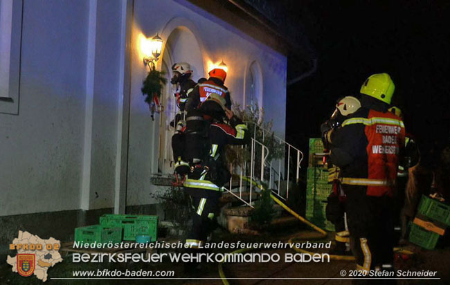 20202020 Alarmierter Schadstoffeinsatz stellte sich als defekte Heizanlage heraus in Baden Ortsteil Weikersdorf   Foto: © Stefan Schneider BFKDO Baden