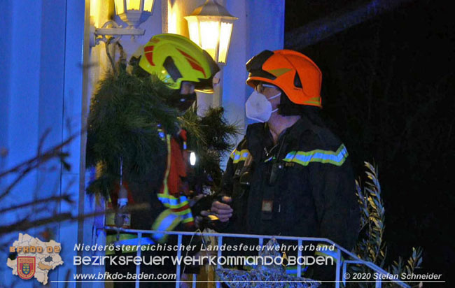 20202020 Alarmierter Schadstoffeinsatz stellte sich als defekte Heizanlage heraus in Baden Ortsteil Weikersdorf   Foto: © Stefan Schneider BFKDO Baden