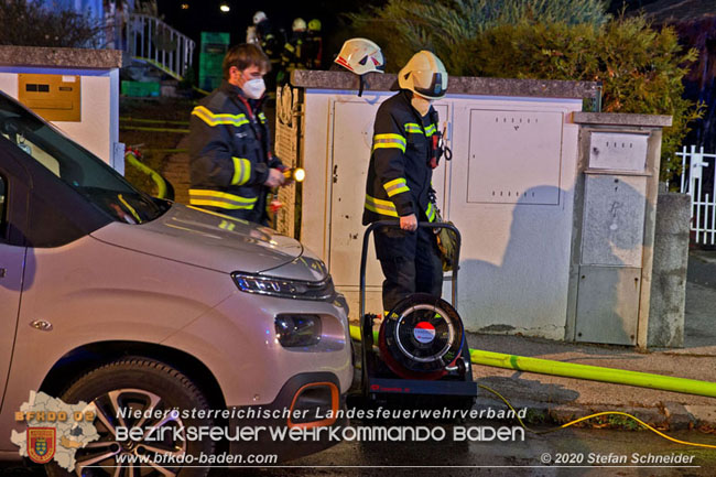 20202020 Alarmierter Schadstoffeinsatz stellte sich als defekte Heizanlage heraus in Baden Ortsteil Weikersdorf Foto: © Stefan Schneider BFKDO Baden 20202020 Alarmierter Schadstoffeinsatz stellte sich als defekte Heizanlage heraus in Baden Ortsteil Weikersdorf Foto: © Stefan Schneider BFKDO Baden