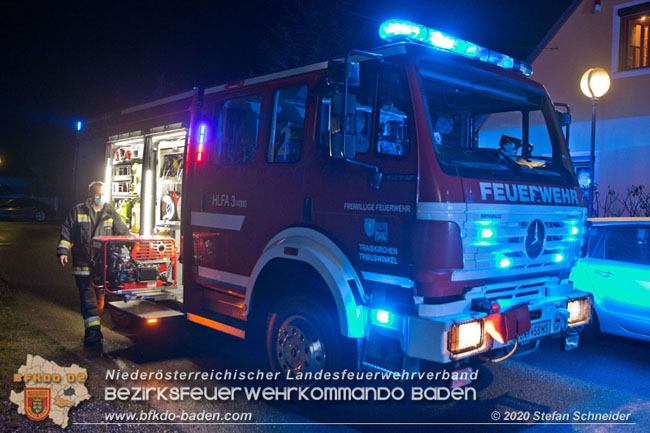 20201223 Sechsköpfige Familie bei Wohnungbrand in Sicherheit gebracht Foto: © Stefan Schneider 20201223 Sechsköpfige Familie bei Wohnungbrand in Sicherheit gebracht Foto: © Stefan Schneider