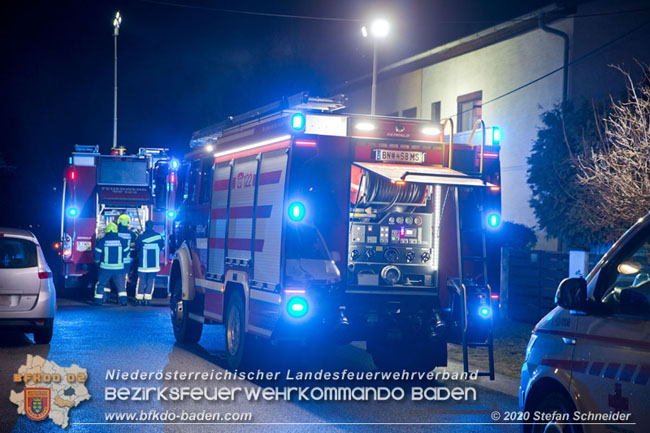 20201223 Sechsköpfige Familie bei Wohnungbrand in Sicherheit gebracht Foto: © Stefan Schneider 20201223 Sechsköpfige Familie bei Wohnungbrand in Sicherheit gebracht Foto: © Stefan Schneider