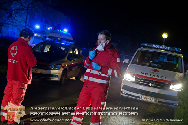 20201223 Sechsköpfige Familie bei Wohnungbrand in Sicherheit gebracht Foto: © Stefan Schneider 20201223 Sechsköpfige Familie bei Wohnungbrand in Sicherheit gebracht Foto: © Stefan Schneider